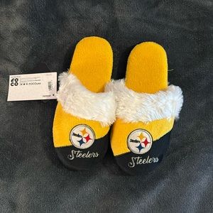 Ladies Size Small Foco NFL Pittsburgh Steelers Slippers
